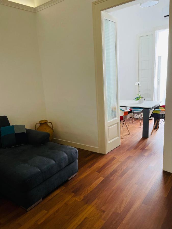 Casa Dei Visionari Apartment Bari Bagian luar foto