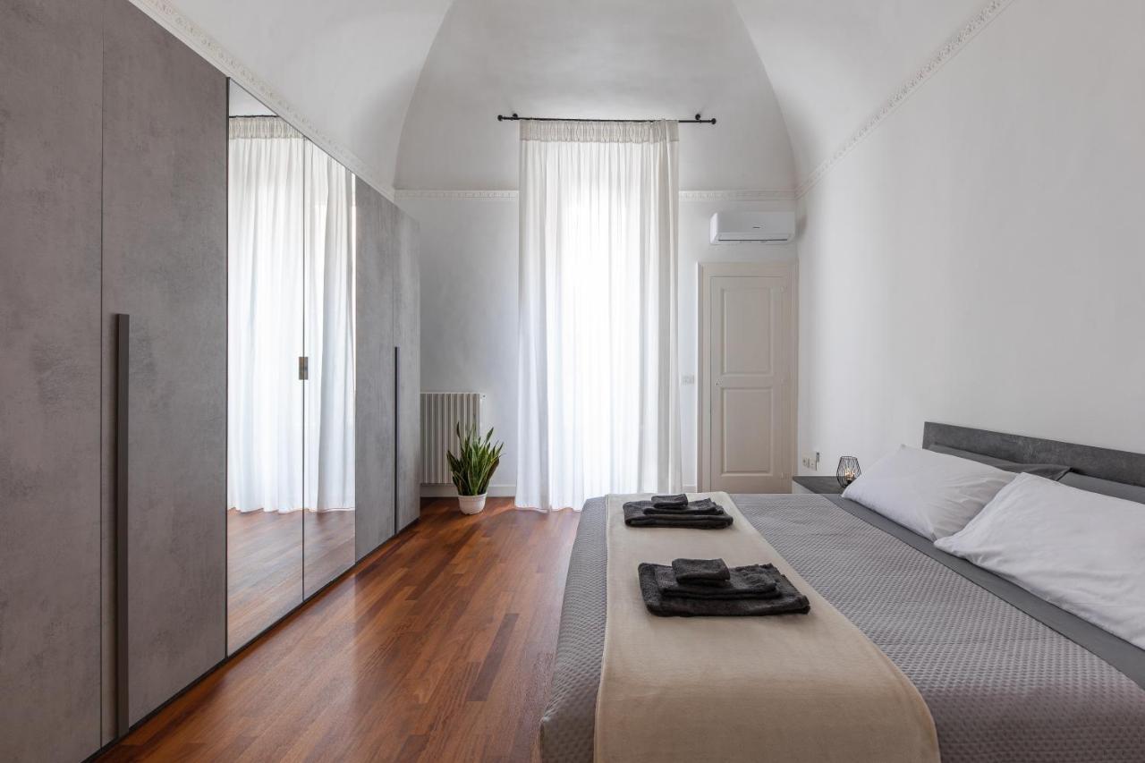 Casa Dei Visionari Apartment Bari Bagian luar foto